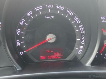 Kia sportage 2.0l crdi nová stk ek - 12