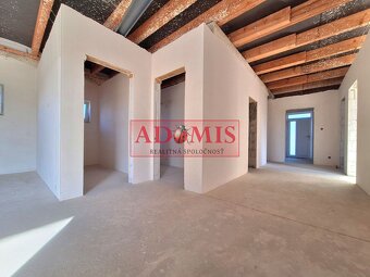 Predáme bungalov Veľká Ida 160m2 + teraska 30m2, 943m2 pozem - 12