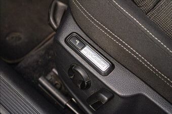 Volkswagen Passat DSG 1,6 TDI 88kW / Masáž / LED svetlá / - 12