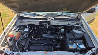 Mazda Tribute - 12