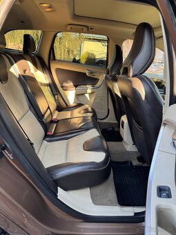 VOLVO xc60 2.4 AWD 151kW - 12