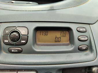 Toyota Yaris - 12