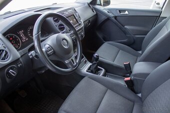 Volkswagen Tiguan 2.0 TDI SCR BMT 4MOTION Comfortline - 12