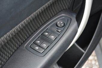 BMW rad 1 1.60 116i, SR voz, Automat,Serv.Kniha - 12