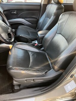 Mitsubishi OUTLANDER 2.2 - 12
