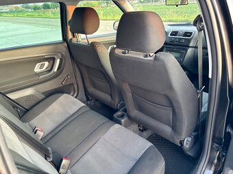 Škoda Fábia 1.2 HTP Sport Line - 12