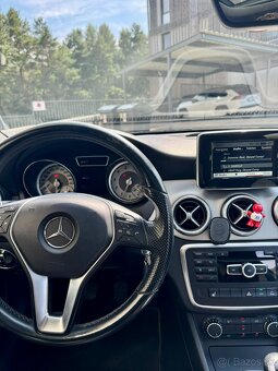 Mercedes-Benz CLA 180 coupe 1.6 turbo - 12