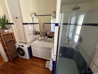 PRIESTRANNÝ 4iz byt v mestskej vile pod hradom - 12