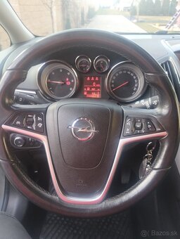 Opel Zafira Tourer - 12