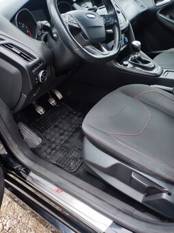 Ford Focus Kombi 1.5 TDCi ST Line - 12