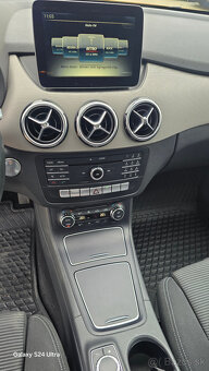 Mercedes-Benz B trieda 180 Entry A/T - 12