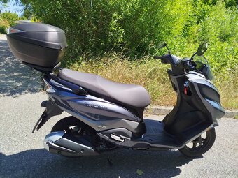 Suzuki burgman 125 - iba 2.100 km - 12