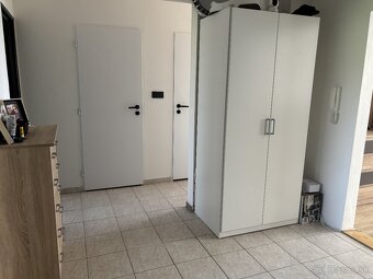 REZERVOVANÉ - 3-izbový byt s loggiou, Západ 1, SNV - 12