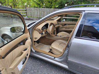 predám Mercedes E280 4matic benzín - 12