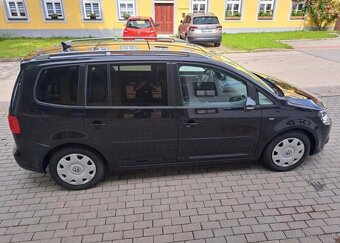 Volkswagen Touran 2,0 TDI Cup Comfort nafta manuál 103 kw - 12