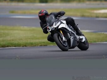 Aprilia Tuono 1100 V4 RR - 12