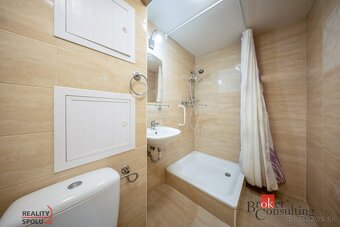 Na predaj 4 izbový byt v centre mesta Lučenec - 12