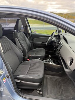 Toyota Yaris 1.5 Hybrid E-CVT - 12