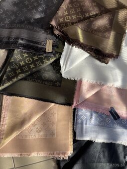 Louis Vuitton teplý šál alebo kašmírová šatka - 12