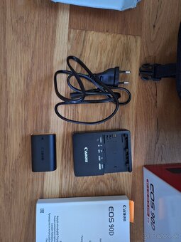 Canon EOS 90D - 12