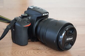 Nikon D5600 - wifi BT - dotyk. displej AF VR objektiv 18-105 - 12