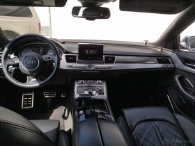 Audi S8 - 12