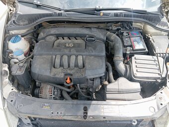 Škoda Octavia 1.6 benzín - 12