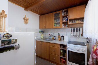 Nádherná rekreačná chata na Kubínskej holi – ideálne miesto - 12