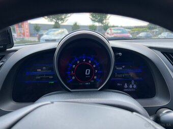 Honda CR-Z 1.5i VTEC HYBRID IMA TOP STAV naj 85t - 12