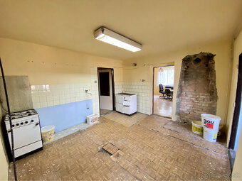 Nová cena - Predaj 4 izbový rodinný dom s pozemkom 2906 m2 v - 12