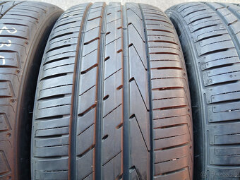 235/50 R19 -letné Hankook - 12