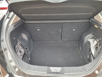 Predám Nissan Leaf elektromobil 40 kWh batéria, 12/2020 - 12