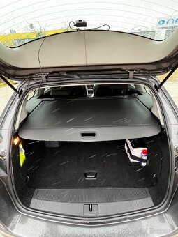 Opel Astra Sport Tour - 12