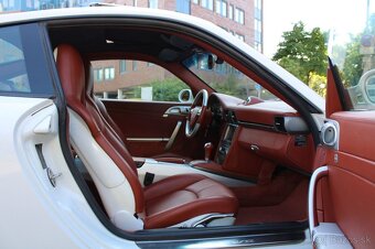 Porsche 911 997 Carrera Coupe - 12