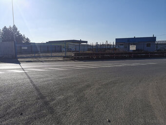 Prenajom plochy 701m2 aj viac s kancelarskym priestorom. - 12