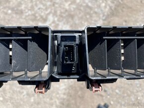 Suzuki Splash 2009 diely interieru, vyduch, svetlo, zrkadlo - 12