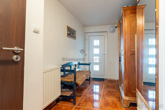 NA PREDAJ RODINNÝ DOM S 3 BYTOVÝMI JEDNOTKAMI, OBEC TELGÁRT - 12