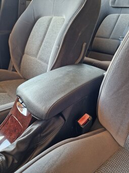 407 SW executive 2.0Hdi - 12