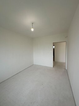 Novostavba vo Veľkých Kostoľanoch – moderné bývanie - 12