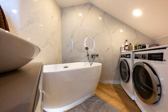 Exkluzívna rodinná vila Bošáca - 12