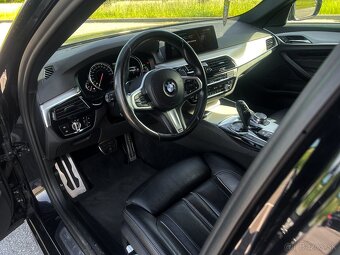 BMW Rad 5 Touring 520d A/T, HUD, 360 kamera, Nebúrané - 12