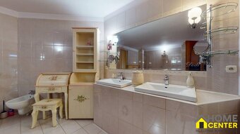 PREDAJ : PRIESTRANNÝ RODINNÝ DOM S BAZÉNOM, KOMÁRNO - 12