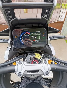 Suzuki Vstrom dl 1050 DE - 12
