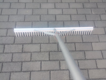 Aerifikácia (prevzdušnenie) a vertikutácia trávnika - 12