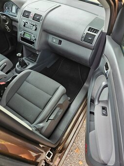 Volkswagen Touran 1.2 TSI M6. 7 miest odpočet DPH - 12