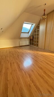 Nadštandardný 6-izbový rodinný dom s veľkou záhradou - 12