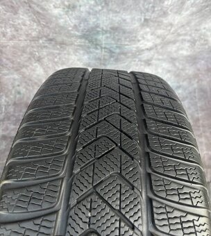 Zimní orig sada Mercedes Třídy E213 2 rozměr top pneu - 12