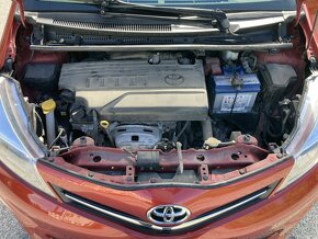 Toyota Yaris 1,3 CVT automat - 12