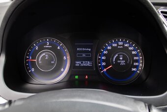 Hyundai i40 CW 1.7 CRDi 136k Style - 12