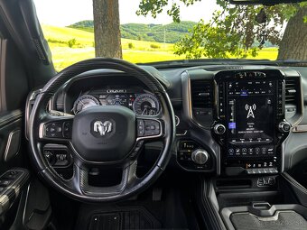 Dodge RAM 1500 5.7 HEMI Limited Black edition,Odpočet DPH - 12